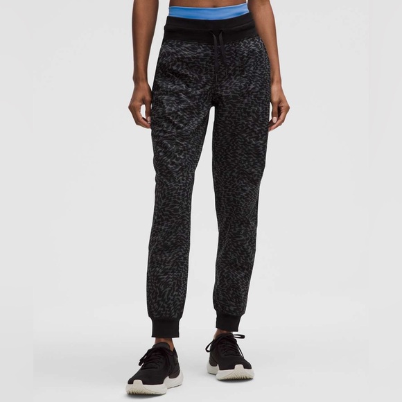 🏷️ Lululemon Dance Studio Mid-Rise Jogger
